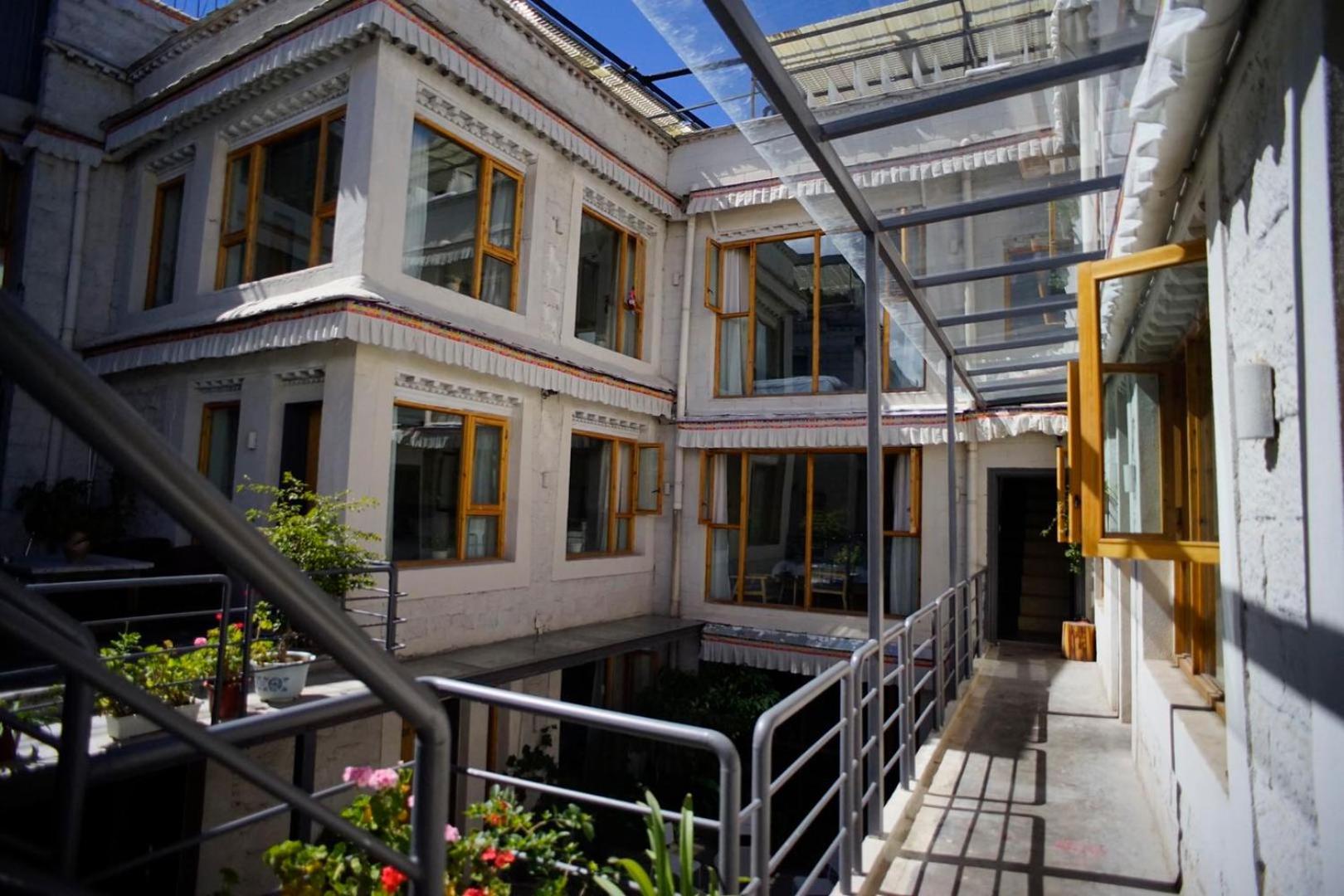 Fengma Feiyang Hostel Lhasa Exterior foto