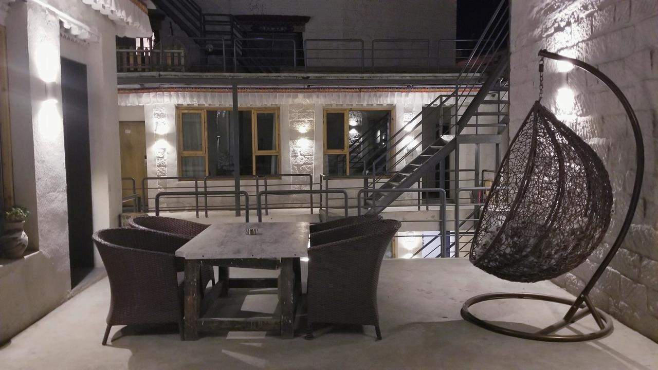 Fengma Feiyang Hostel Lhasa Exterior foto